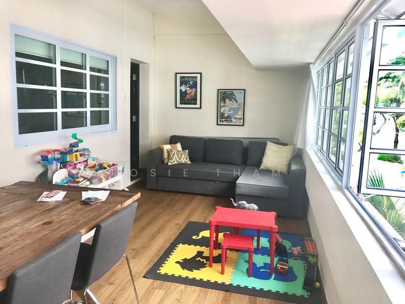 76 Guan Chuan Street, 76 Guan Chuan Street, Alexandra / Commonwealth, 3 Bedrooms, 1,225 sqft, Walk-up Apartment For Rent, by Rosie Tham, 21328302 - PropertyGuru.com.sg
