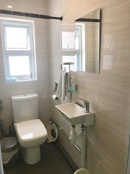 76 Guan Chuan Street, 76 Guan Chuan Street, Alexandra / Commonwealth, 3 Bedrooms, 1,225 sqft, Walk-up Apartment For Rent, by Rosie Tham, 21328302 - PropertyGuru.com.sg