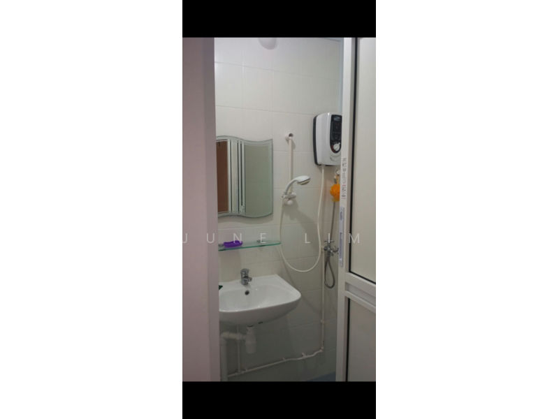 201 Serangoon Central, 201 Serangoon Central, 2 Bedrooms, 728 sqft, HDB Flat For Rent, by June Lim, 21330123 - PropertyGuru.com.sg