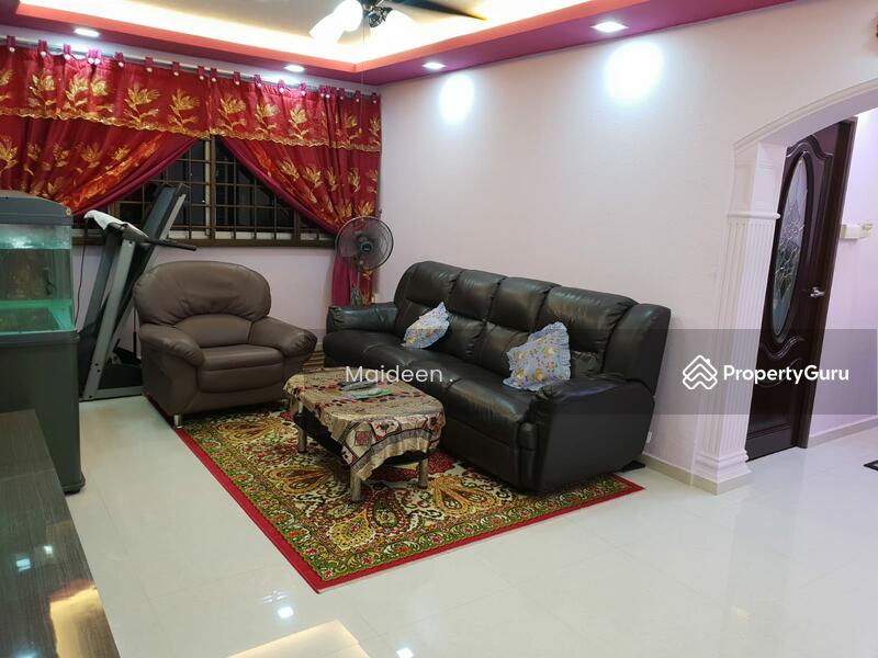 LIVING HALL