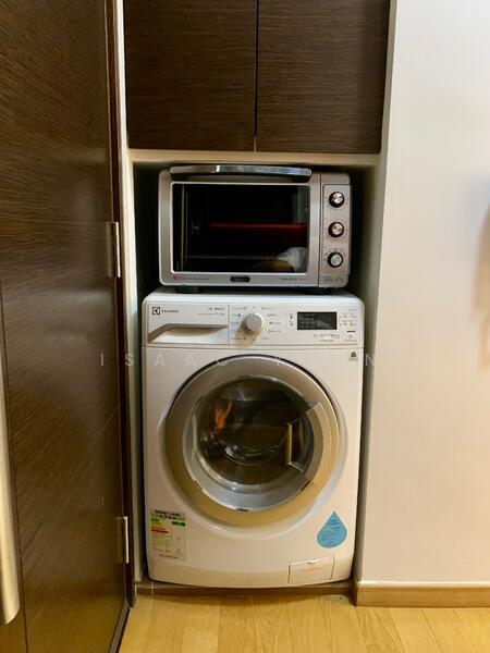 16 @ Amber, 16 Amber Road, 1 Bedroom, 420 sqft, Apartment For Rent, by Isaac Yuan, 21332843 - Washer / Dryer & Oven - PropertyGuru.com.sg