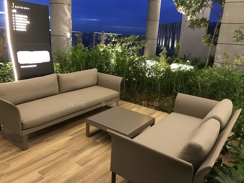 J Gateway, 2 Gateway Drive, Boon Lay / Jurong / Tuas, 1 Bedroom, 474 sqft, Condominium For Rent, by Ng Shi Hui, 21334686 - PropertyGuru.com.sg