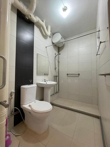 113 Pending Road, 113 Pending Road, Dairy Farm / Bukit Panjang / Choa Chu Kang, 3 Bedrooms, 1,118 sqft, HDB Flat For Rent, by Vera Loh, 21339163 - Bathroom - PropertyGuru.com.sg
