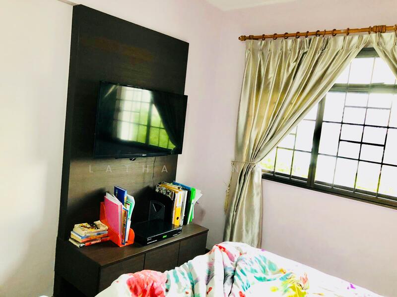 672A Jurong West Street 65, 672A Jurong West Street 65, 3 Bedrooms, 1,184 sqft, HDB Flat For Rent, by Latha Kannan, 21339457 - Master Bedroom - PropertyGuru.com.sg