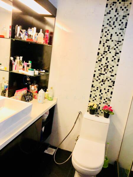 672A Jurong West Street 65, 672A Jurong West Street 65, 3 Bedrooms, 1,184 sqft, HDB Flat For Rent, by Latha Kannan, 21339457 - Master Toilet - PropertyGuru.com.sg