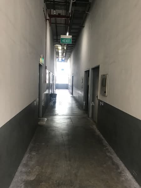 Heng Loong Building, 61 Bukit Batok Crescent, 1,927 sqft, Light Industrial (B1) For Rent, by Terry Tan, 21345391 - CommercialGuru.com.sg