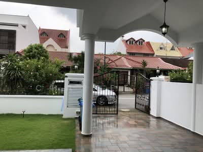 For Rent - Kingswear Ave