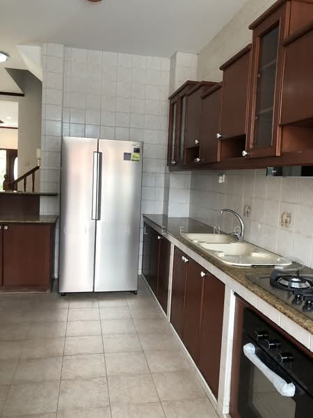 Kingswear Ave, , 6 Bedrooms, 3,800 sqft, Terraced House For Rent, by Charlee Ng, 21346005 - PropertyGuru.com.sg