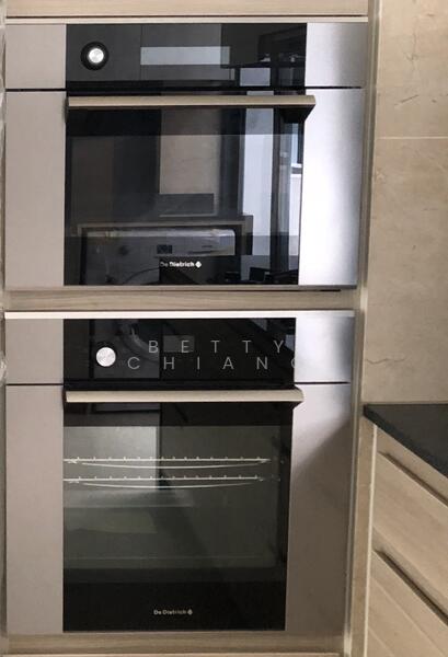 Oven & Microwave Oven