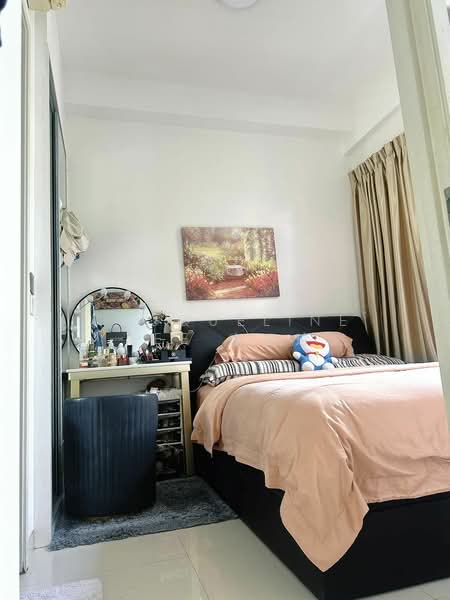 For Rent - Suites @ Sims