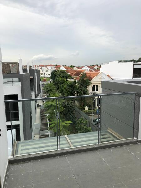 Corner house Unblocked Terrace