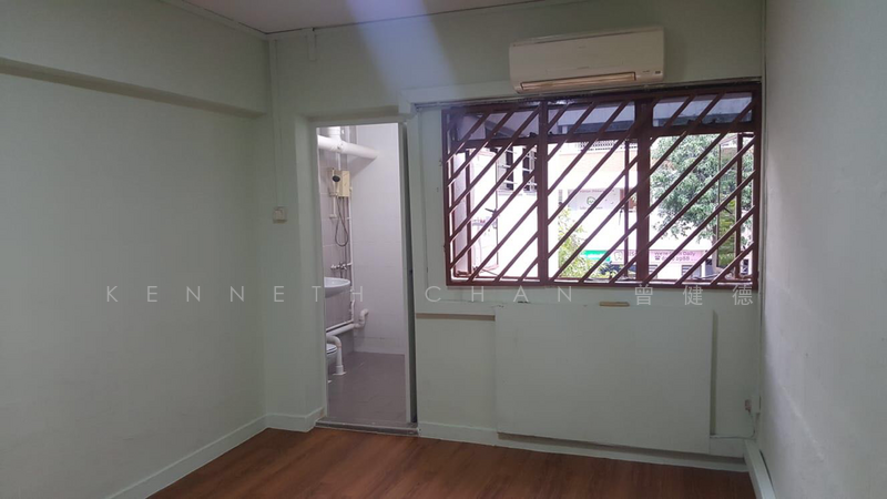 503 Jurong West Avenue 1, 503 Jurong West Avenue 1, 2 Bedrooms, 947 sqft, HDB Flat For Rent, by Kenneth Chan 曾健德, 21351962 - Blk 503 Master BedrBlk 503 Master Bedroomoom - PropertyGuru.com.sg