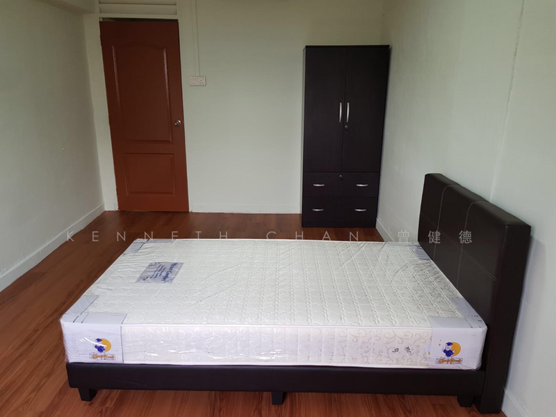 503 Jurong West Avenue 1, 503 Jurong West Avenue 1, 2 Bedrooms, 947 sqft, HDB Flat For Rent, by Kenneth Chan 曾健德, 21351962 - Blk 503 Common Bedroom - PropertyGuru.com.sg