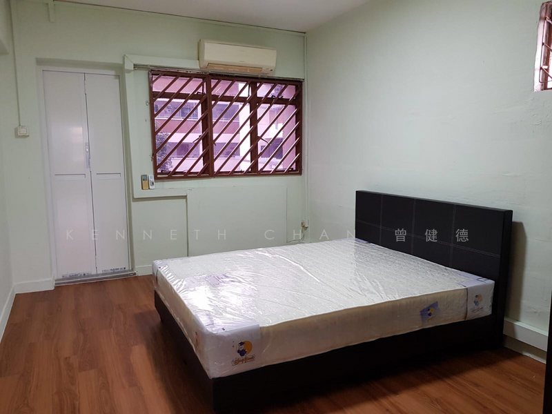 503 Jurong West Avenue 1, 503 Jurong West Avenue 1, 2 Bedrooms, 947 sqft, HDB Flat For Rent, by Kenneth Chan 曾健德, 21351962 - Blk 503 Master Bedroom - PropertyGuru.com.sg