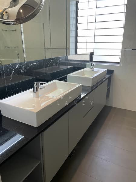 Regency Park, 11 Nathan Road, 4 Bedrooms, 3,650 sqft, Condominium For Rent, by Haresh Malaney, 21352395 - PropertyGuru.com.sg