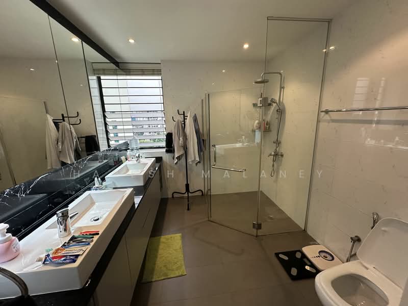 Regency Park, 11 Nathan Road, 4 Bedrooms, 3,650 sqft, Condominium For Rent, by Haresh Malaney, 21352395 - PropertyGuru.com.sg