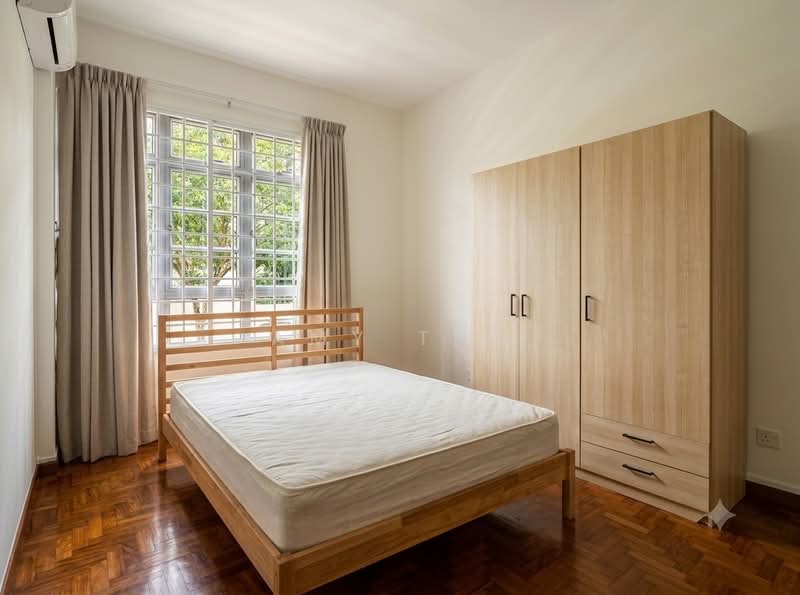 Azalea Park Condo, 14 Flora Road, 3 Bedrooms, 1,335 sqft, Condominium For Rent, by Amy Teo, 21354895 - PropertyGuru.com.sg