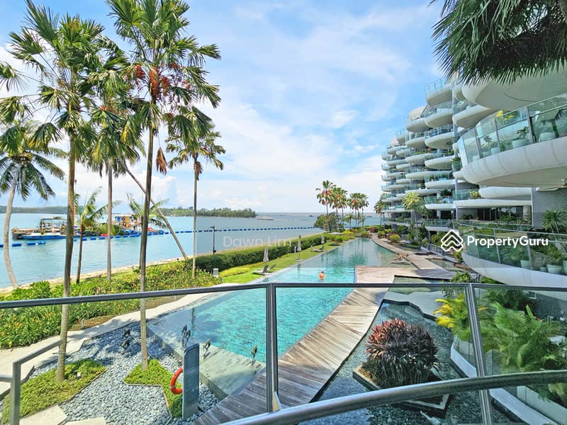 Pool & Sea View