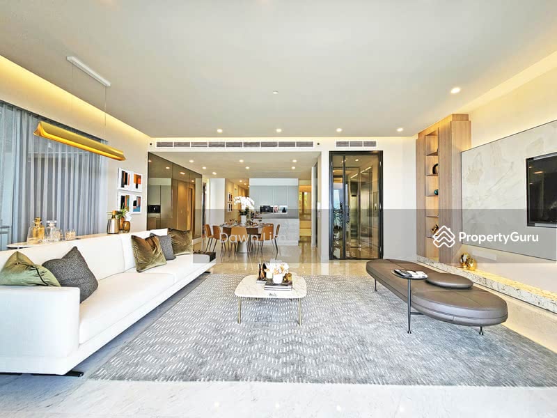 Wide Living & Dining