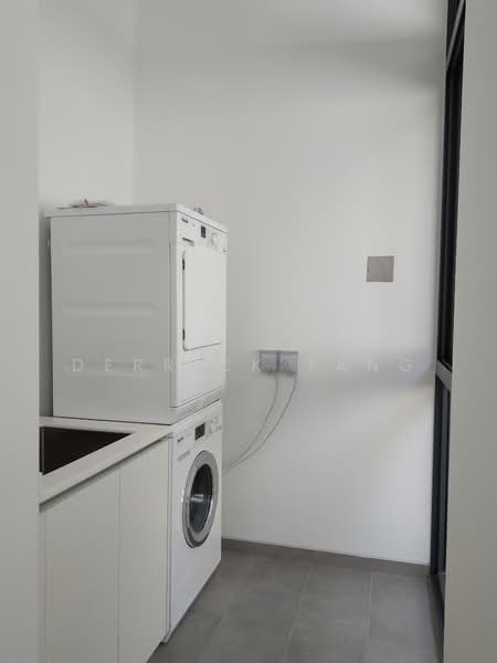 Victoria Park Villas, Coronation Road, 5 Bedrooms, 4,187 sqft, Semi-Detached House For Rent, by Derrick Tang, 21358493 - PropertyGuru.com.sg