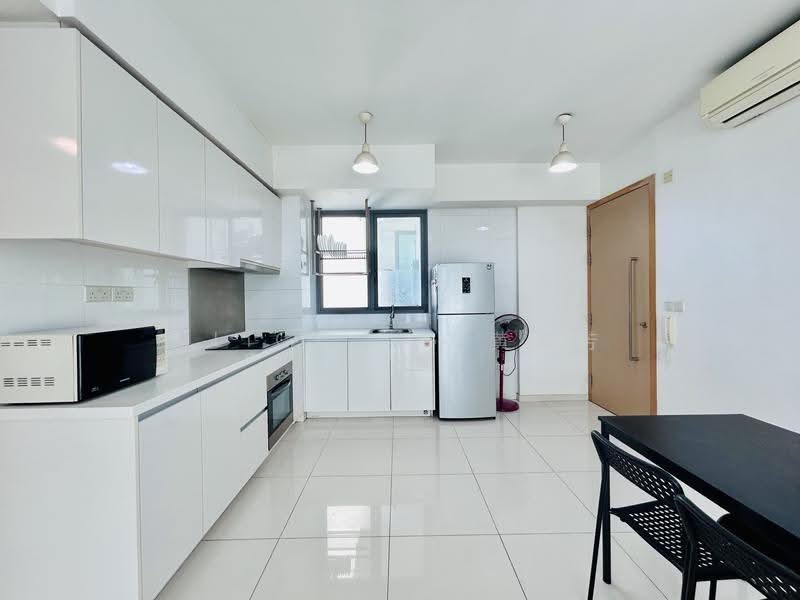Eight Courtyards, 14 Canberra Drive, Sembawang / Yishun, 2 Bedrooms, 750 sqft, Condominium For Rent, by Alice Ng 黄素芳, 21360920 - Kitchen - PropertyGuru.com.sg