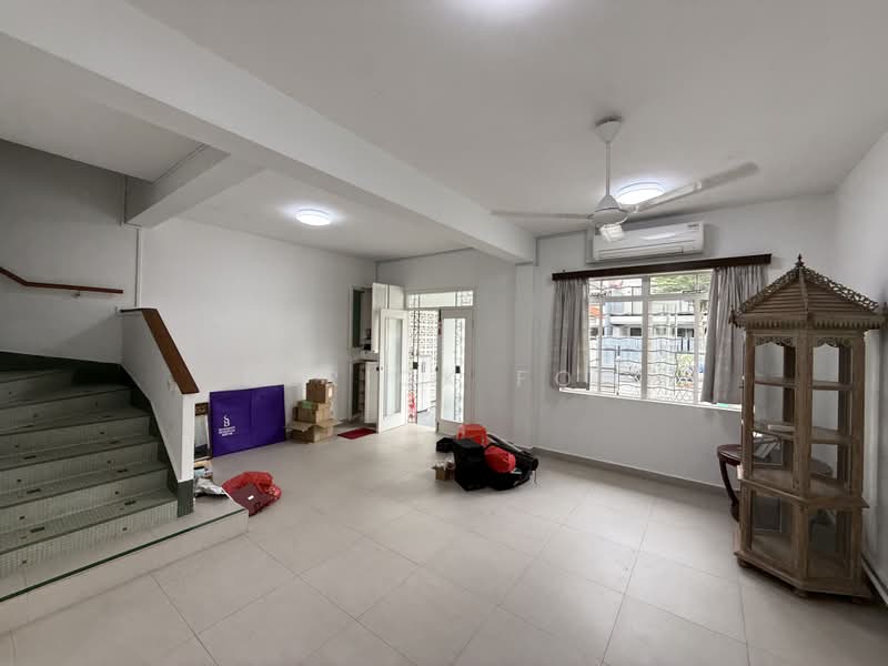 Seaside Park, Jalan Selendang Delima, 4 Bedrooms, 2,300 sqft, Terraced House For Rent, by Derick Foo, 21365547 - PropertyGuru.com.sg