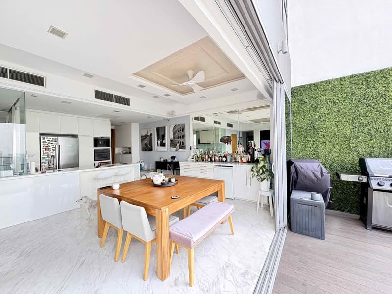 Vista Residences, 26 Jalan Datoh, 5 Bedrooms, 2,293 sqft, Condominium For Sale, by Eirene Phua, 21366338 - Balcony/DIning - PropertyGuru.com.sg