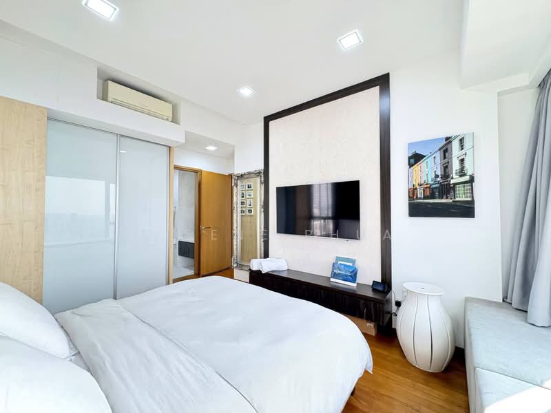 Vista Residences, 26 Jalan Datoh, 5 Bedrooms, 2,293 sqft, Condominium For Sale, by Eirene Phua, 21366338 - Level 1: Bedroom Junior Ensuite - PropertyGuru.com.sg