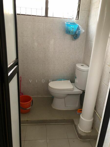 Common Bathroom in Kitchen