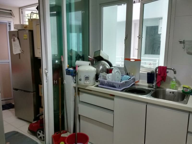 Monterey Park Condominium, 31 West Coast Rise, 4 Bedrooms, 2,056 sqft, Condominium For Rent, by Chai Kok Wee, 21380751 - PropertyGuru.com.sg