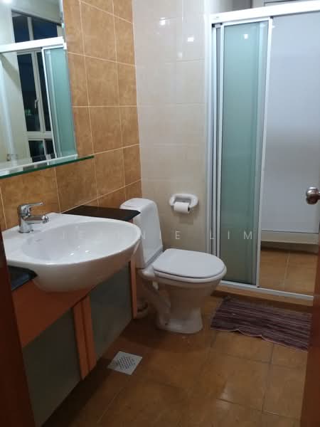 Lilydale, 550 Yishun Ave 6, 3 Bedrooms, 1,195 sqft, Condominium For Rent, by Jeannie Lim, 21381103 - Common Bathroom Attached - PropertyGuru.com.sg