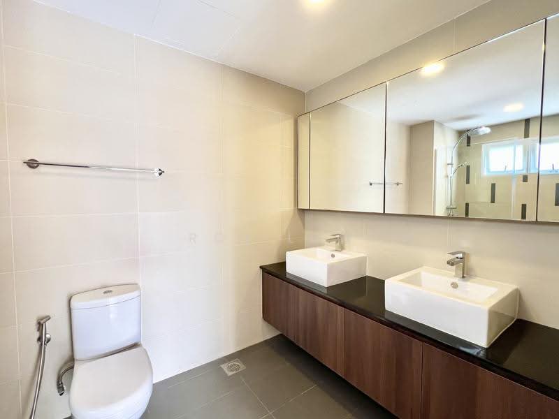 Garden View Estate, Conway Circle, Hougang / Punggol / Sengkang, 5 Bedrooms, 3,788 sqft, Semi-Detached House For Rent, by Roy Low, 21381463 - Bathroom - PropertyGuru.com.sg