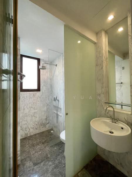 The Cornwall, 2A Cornwall Gardens, Tanglin / Holland / Bukit Timah, 1 Bedroom, 667 sqft, Condominium For Rent, by Isaac Yuan, 21382733 - Bathroom - PropertyGuru.com.sg