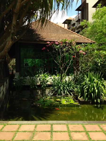 The Cornwall, 2A Cornwall Gardens, Tanglin / Holland / Bukit Timah, 1 Bedroom, 667 sqft, Condominium For Rent, by Isaac Yuan, 21382733 - Water Feature Pond - PropertyGuru.com.sg