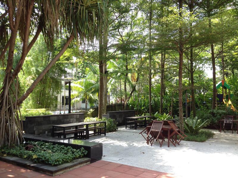 The Cornwall, 2A Cornwall Gardens, Tanglin / Holland / Bukit Timah, 1 Bedroom, 667 sqft, Condominium For Rent, by Isaac Yuan, 21382733 - BBQ Area - PropertyGuru.com.sg