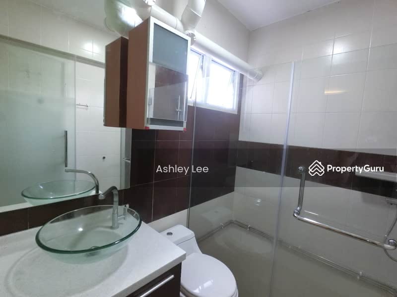 Master Attached Bathroom