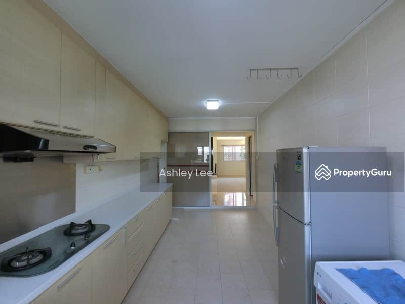 Kitchen (Angle 1)
