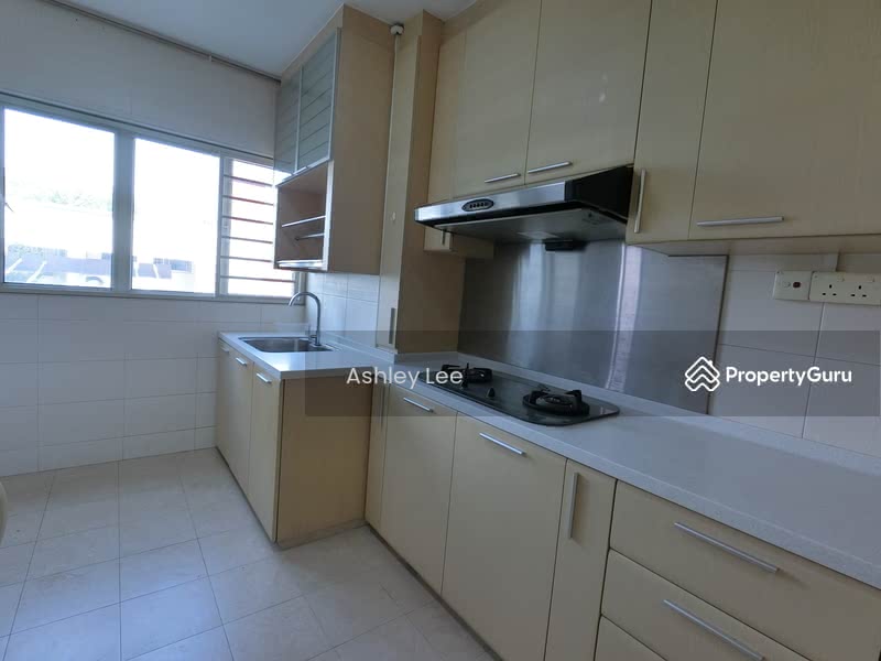 Kitchen (Angle 2)