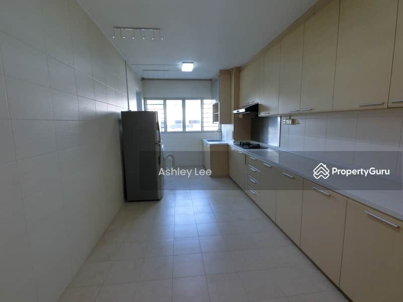 Kitchen (Angle 3)