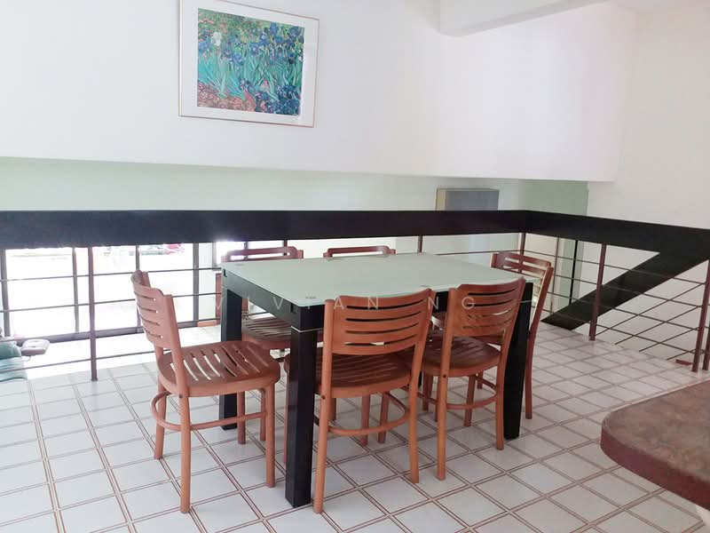 Pine Grove, 1A Pine Grove, 2 Bedrooms, 1,250 sqft, Condominium For Rent, by Vivian Ng, 21391618 - Dinning room - PropertyGuru.com.sg