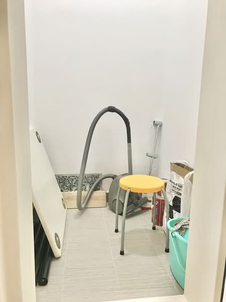 Viz at Holland, 221 Queensway, 1 Bedroom, 495 sqft, Condominium For Rent, by Esther Low, 21392249 - PropertyGuru.com.sg