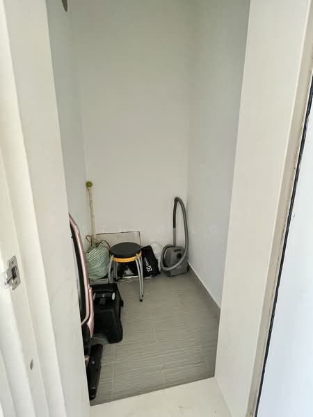 Viz at Holland, 221 Queensway, 1 Bedroom, 495 sqft, Condominium For Rent, by Esther Low, 21392249 - PropertyGuru.com.sg