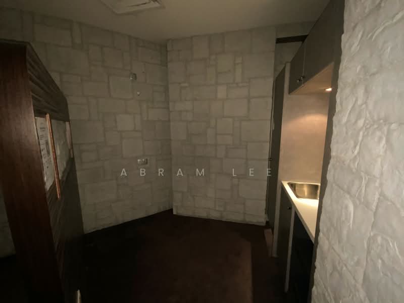 Excelsior Hotel, 5 Coleman Street, City Hall / Clarke Quay, 484 sqft, Mall Shop For Rent, by Abram Lee, 21395161 - Treatment corner - CommercialGuru.com.sg