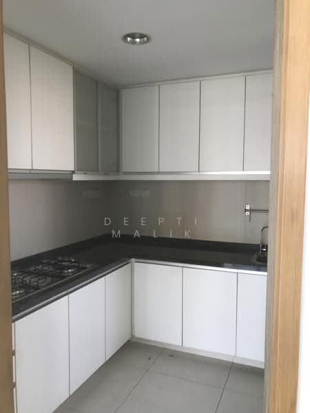 The Metropolitan Condominium, 8 Alexandra View, Alexandra / Commonwealth, 3 Bedrooms, 1,399 sqft, Condominium For Rent, by Deepti Malik, 21398015 - PropertyGuru.com.sg