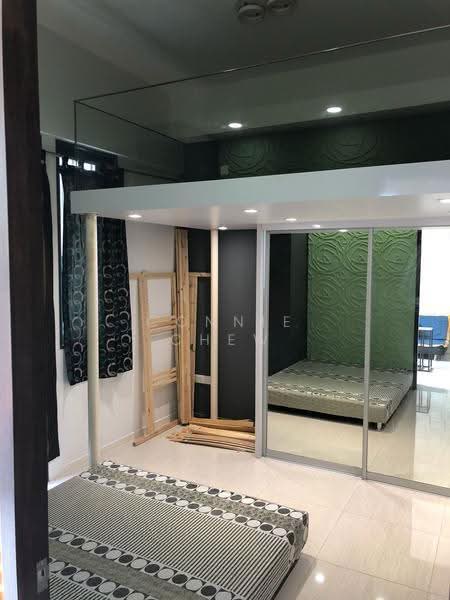 Boathouse Residences, 23 Upper Serangoon View, Hougang / Punggol / Sengkang, 1 Bedroom, 624 sqft, Condominium For Rent, by Connie Chew 周址芩, 21398242 - Loft bedroom - PropertyGuru.com.sg