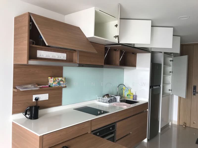 Coco Palms, 19 Pasir Ris Grove, 1 Bedroom, 463 sqft, Condominium For Rent, by Jasmine Liew, 21403061 - Kitchen (Induction Hob) - PropertyGuru.com.sg