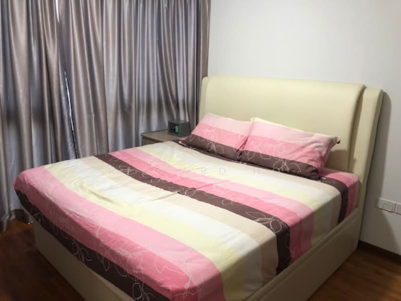 Q Bay Residences, 1 Tampines Street 86, 3 Bedrooms, 904 sqft, Condominium For Rent, by Richard Ho, 21404417 - Master Room with attached toilet - PropertyGuru.com.sg