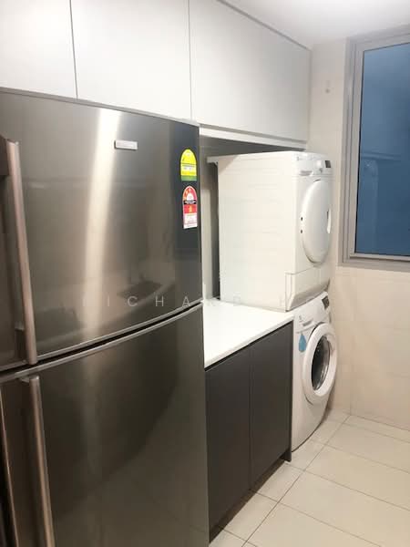 Q Bay Residences, 1 Tampines Street 86, 3 Bedrooms, 904 sqft, Condominium For Rent, by Richard Ho, 21404417 - Kitchen - PropertyGuru.com.sg