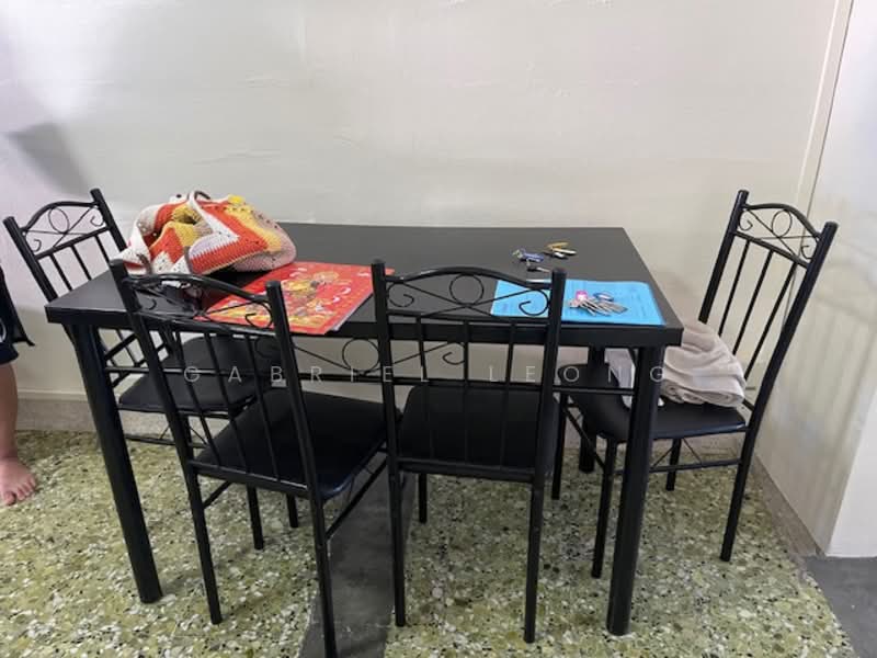 Blk 206 Bukit Batok Street 21, Bukit Batok Street 21, 2 Bedrooms, 786 sqft, HDB Flat For Rent, by Gabriel Leong, 21411380 - PropertyGuru.com.sg