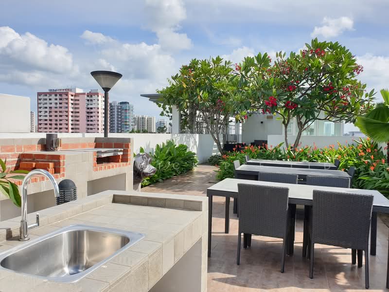 Lotus at Paya Lebar, 11 Paya Lebar Road, 1 Bedroom, 667 sqft, Condominium For Rent, by Zen Goh, 21414985 - Rooftop BBQ Area with Lovely View at Night - PropertyGuru.com.sg